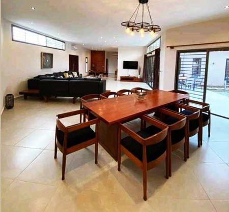 Appartements et studios meublés au Cameroun