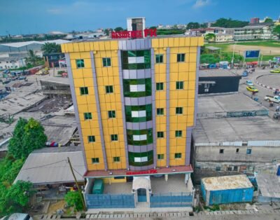 Studio meublé Douala Saint Michel